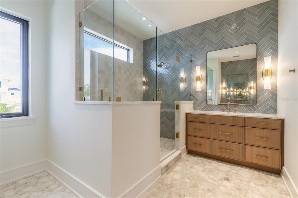 For Sale: $6,750,000 (4 beds, 4 baths, 6110 Square Feet)