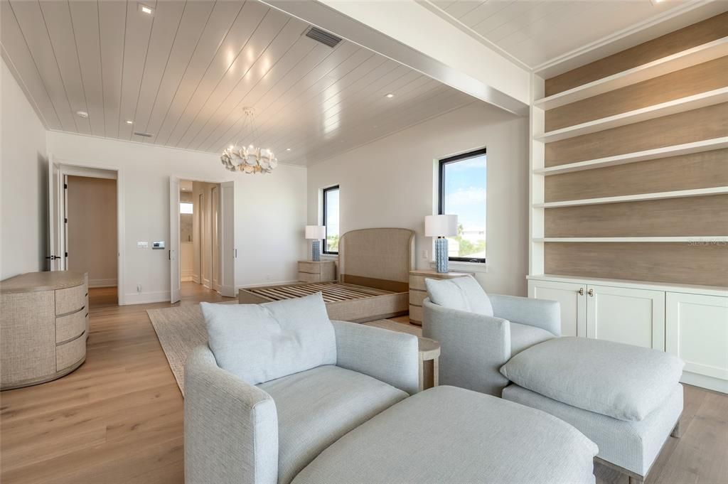 For Sale: $6,750,000 (4 beds, 4 baths, 6110 Square Feet)