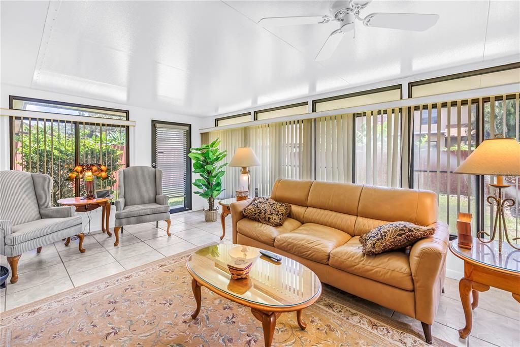 En Venta: $299,900 (2 camas, 2 baños, 1450 Pies cuadrados)