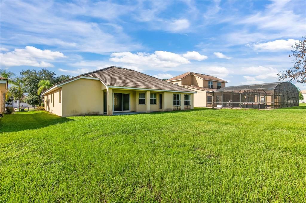 For Sale: $360,000 (3 beds, 3 baths, 2746 Square Feet)