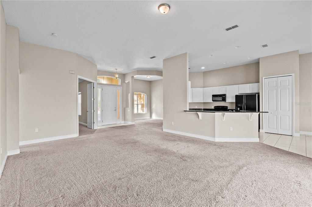 For Sale: $360,000 (3 beds, 3 baths, 2746 Square Feet)
