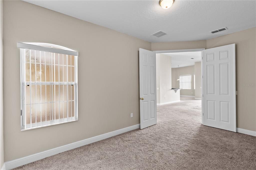 For Sale: $360,000 (3 beds, 3 baths, 2746 Square Feet)