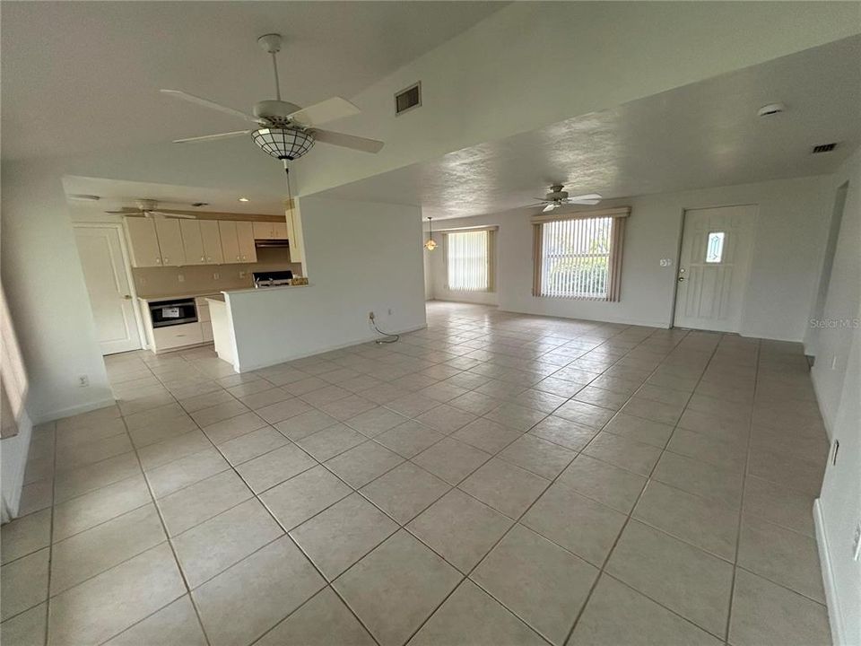 For Rent: $2,800 (2 beds, 2 baths, 1434 Square Feet)