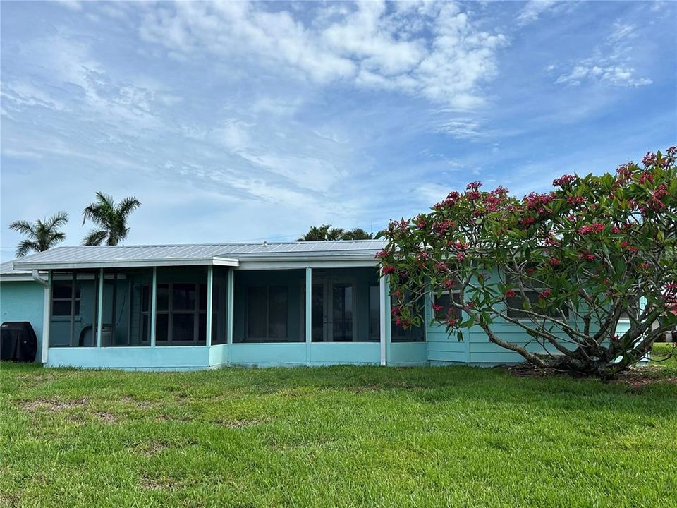 For Rent: $2,800 (2 beds, 2 baths, 1434 Square Feet)