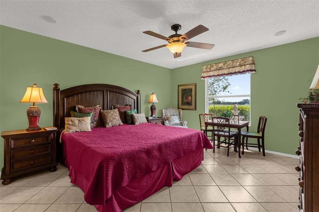 For Sale: $275,000 (2 beds, 2 baths, 1143 Square Feet)