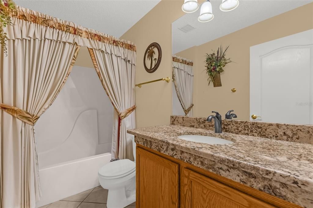 For Sale: $275,000 (2 beds, 2 baths, 1143 Square Feet)