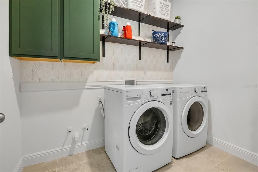 En Venta: $697,000 (5 camas, 3 baños, 3167 Pies cuadrados)