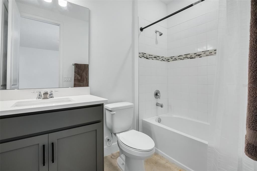 En Venta: $697,000 (5 camas, 3 baños, 3167 Pies cuadrados)