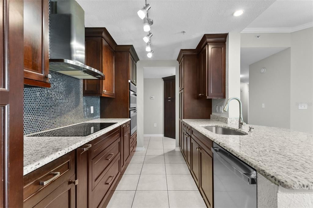 For Rent: $4,100 (3 beds, 2 baths, 1648 Square Feet)