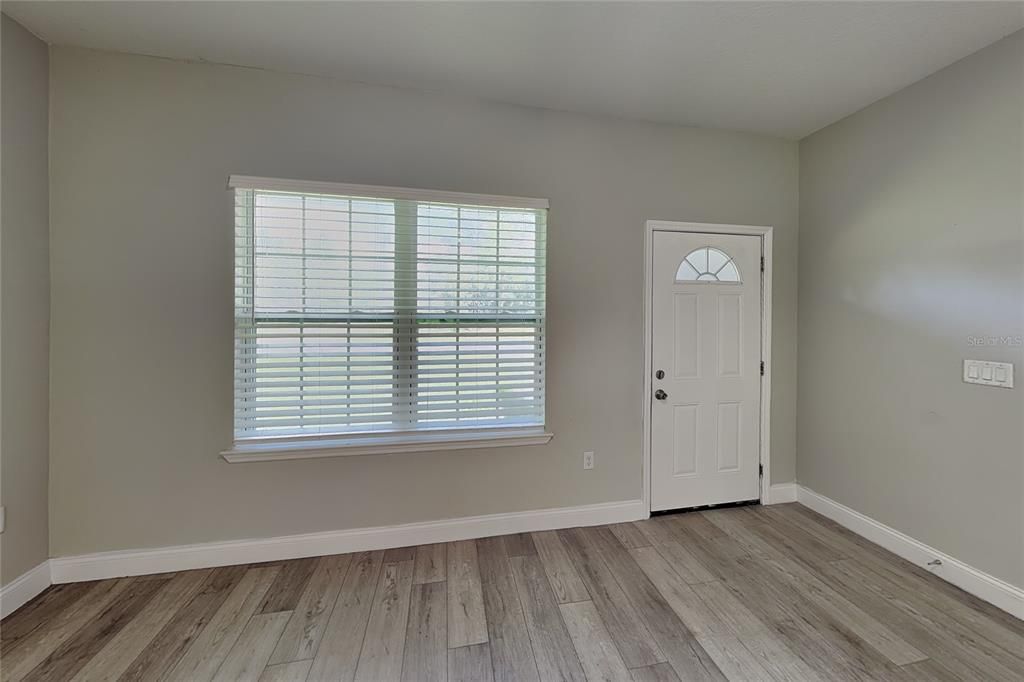 En Renta: $1,699 (3 camas, 2 baños, 1985 Pies cuadrados)