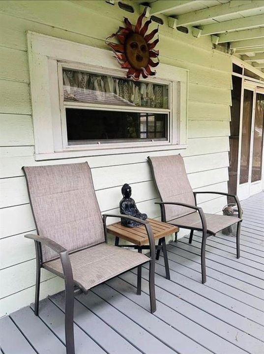For Sale: $374,900 (2 beds, 1 baths, 736 Square Feet)