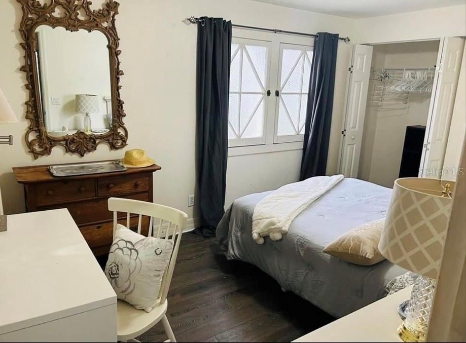 For Sale: $374,900 (2 beds, 1 baths, 736 Square Feet)