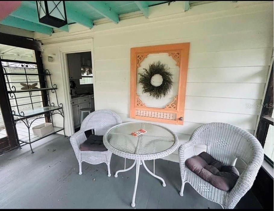 For Sale: $374,900 (2 beds, 1 baths, 736 Square Feet)