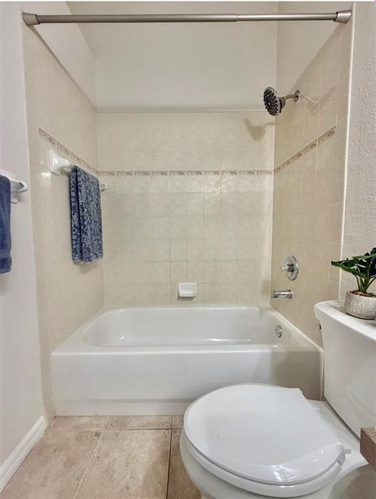 На продажу: $310,000 (3 спален, 2 ванн, 1550 Квадратных фут)
