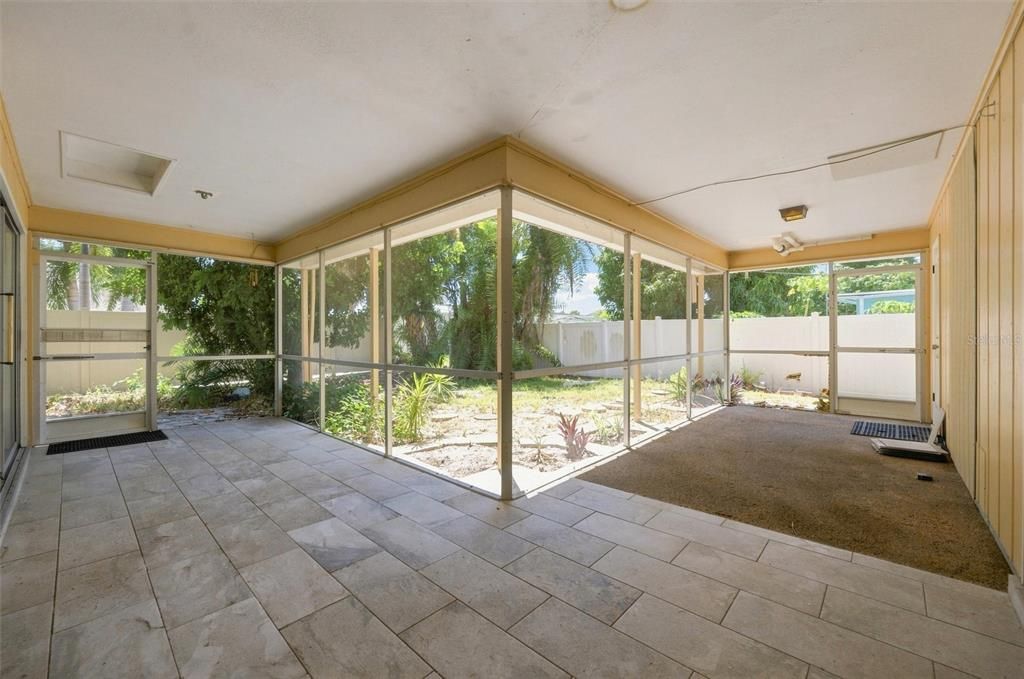 For Sale: $360,000 (4 beds, 3 baths, 2512 Square Feet)