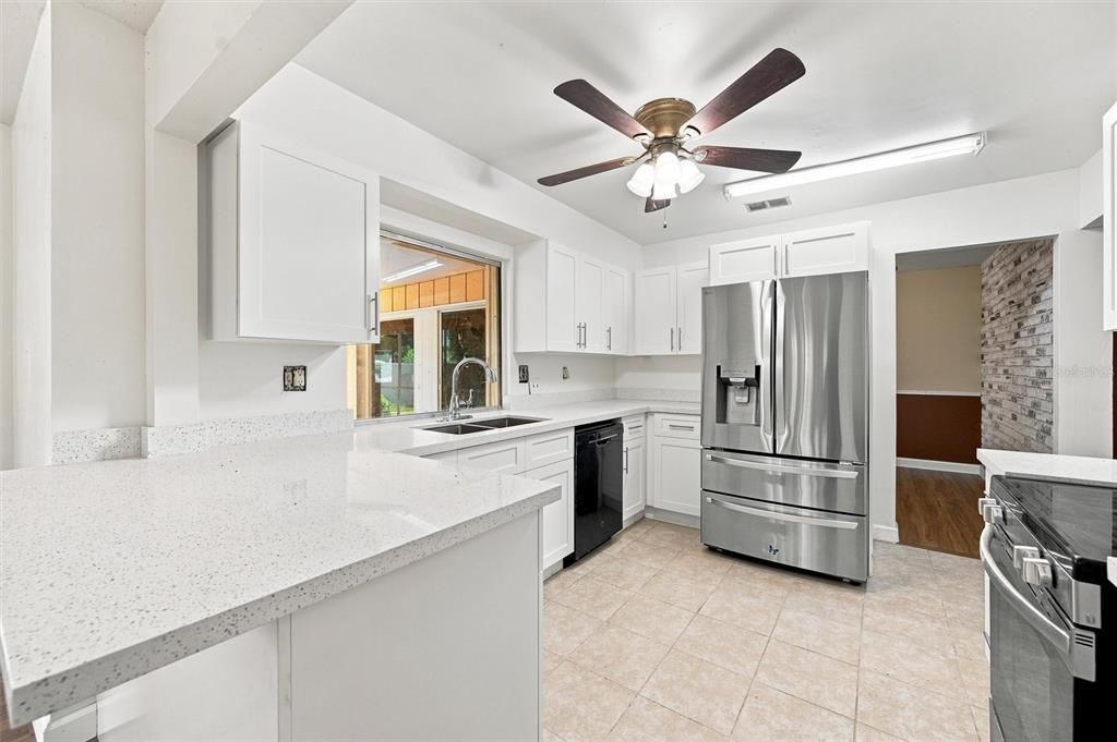 For Sale: $360,000 (4 beds, 3 baths, 2512 Square Feet)