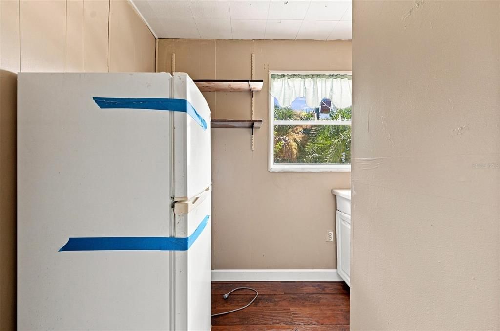 For Sale: $360,000 (4 beds, 3 baths, 2512 Square Feet)