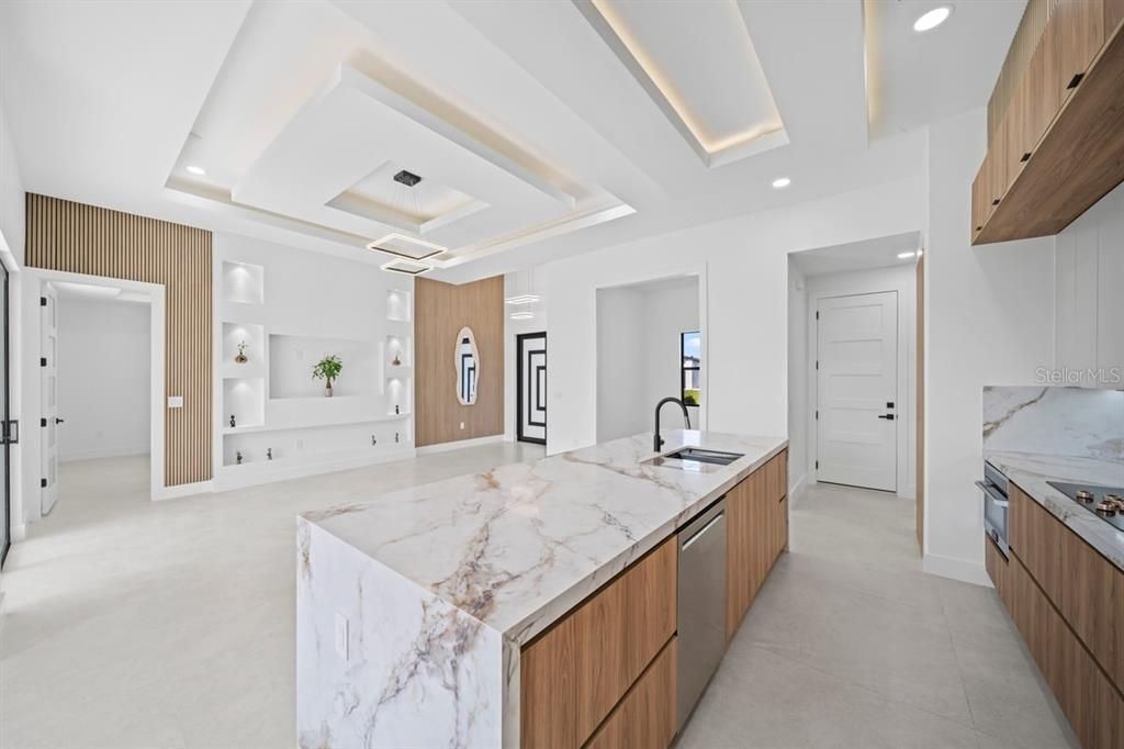 For Sale: $385,000 (4 beds, 3 baths, 1758 Square Feet)