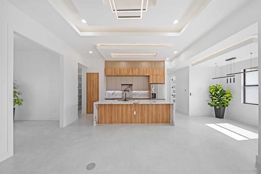 For Sale: $385,000 (4 beds, 3 baths, 1758 Square Feet)