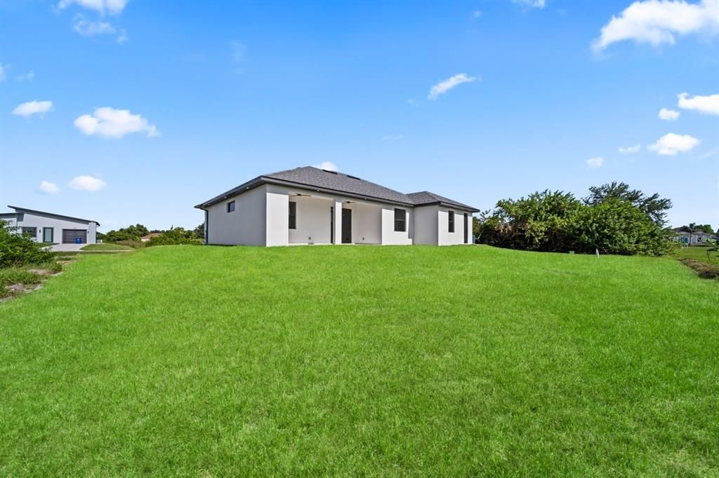 For Sale: $385,000 (4 beds, 3 baths, 1758 Square Feet)