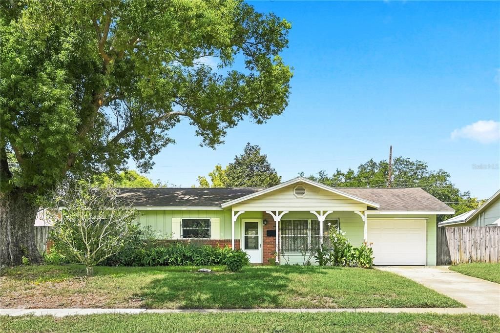 For Sale: $350,000 (3 beds, 2 baths, 1334 Square Feet)