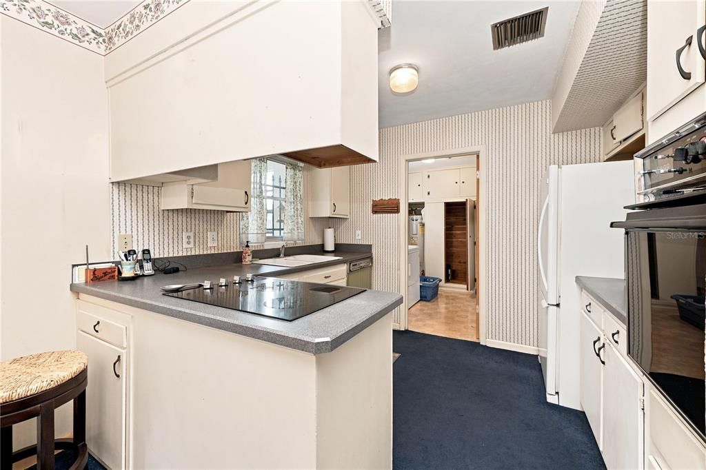 For Sale: $350,000 (3 beds, 2 baths, 1334 Square Feet)
