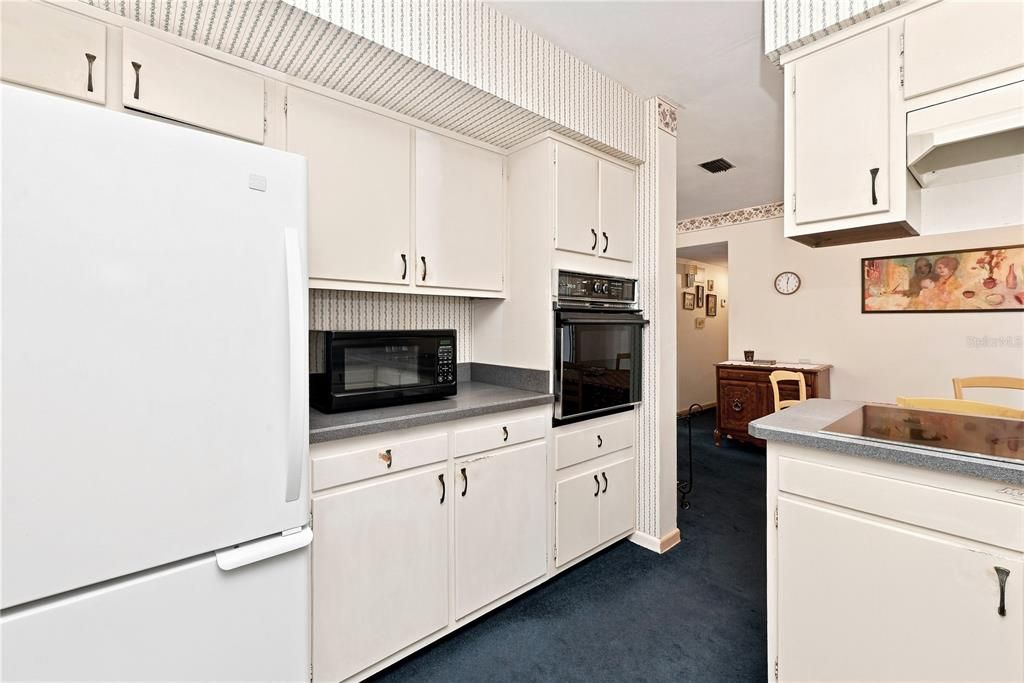 For Sale: $350,000 (3 beds, 2 baths, 1334 Square Feet)