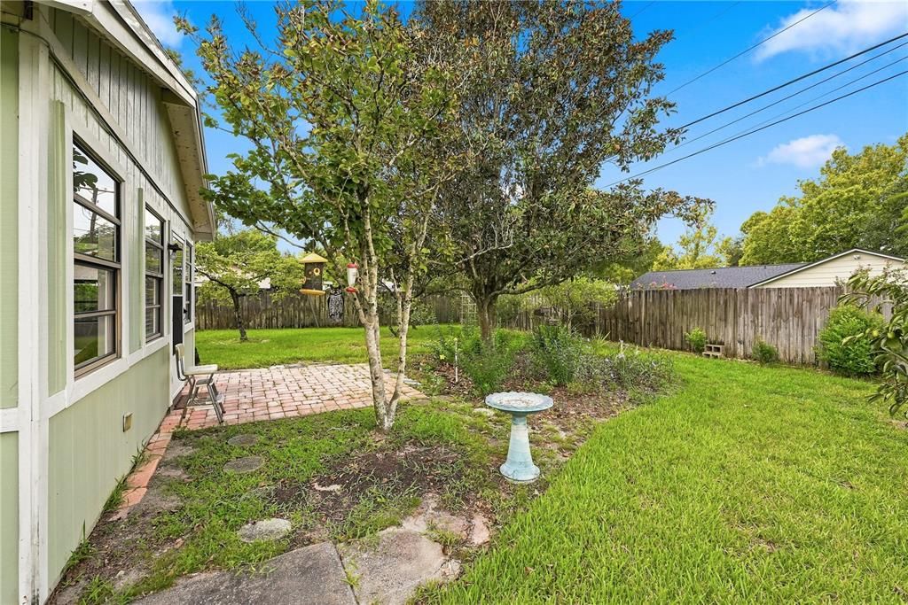 For Sale: $350,000 (3 beds, 2 baths, 1334 Square Feet)