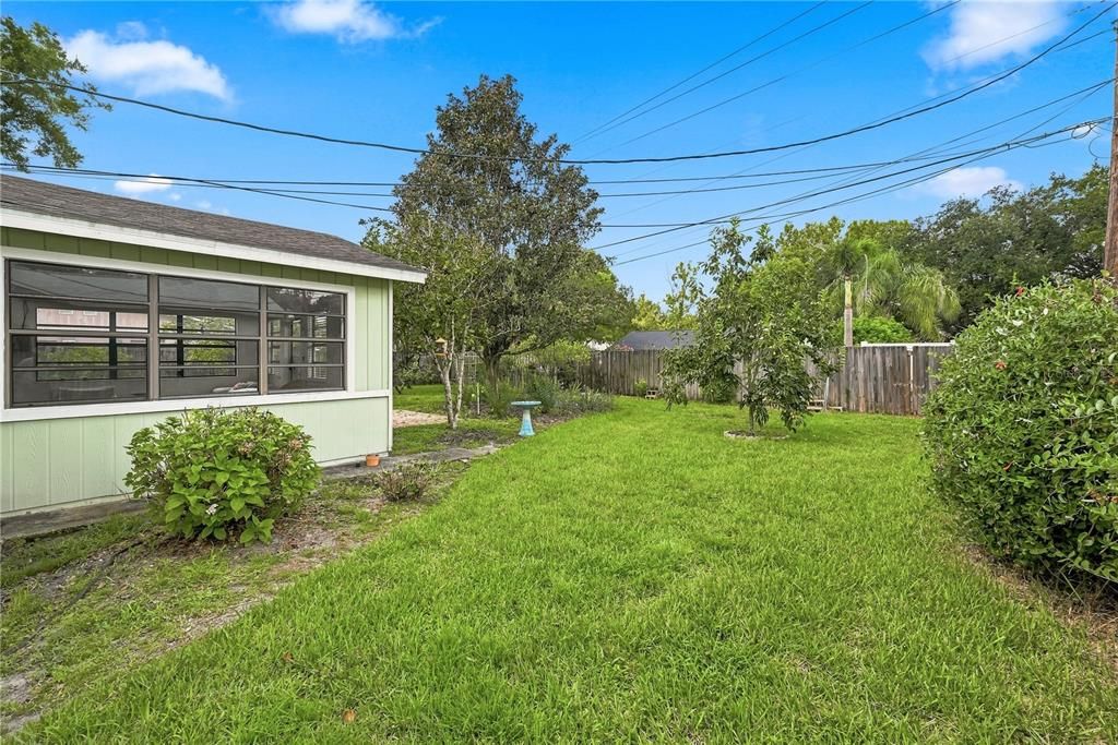 For Sale: $350,000 (3 beds, 2 baths, 1334 Square Feet)