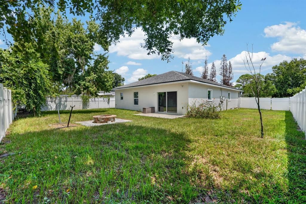 For Sale: $399,000 (3 beds, 2 baths, 1724 Square Feet)