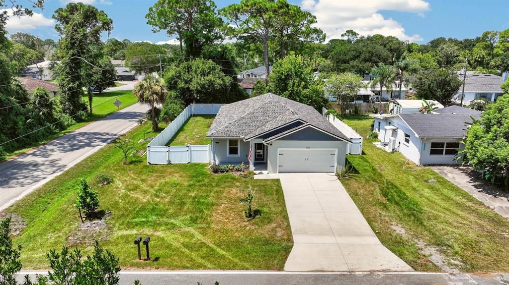 For Sale: $399,000 (3 beds, 2 baths, 1724 Square Feet)
