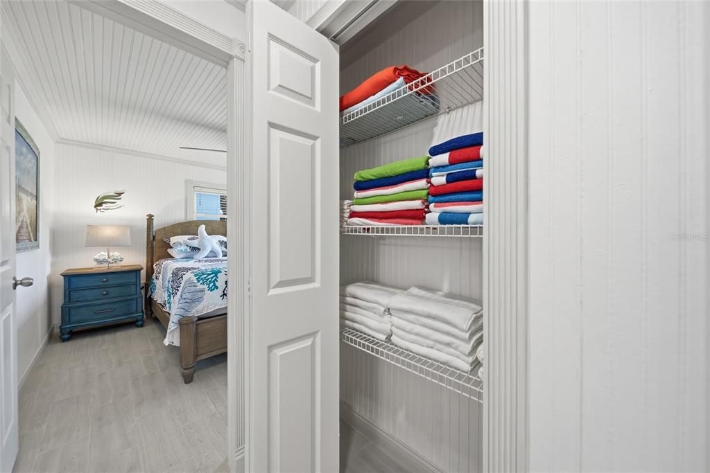 For Sale: $675,000 (2 beds, 1 baths, 1092 Square Feet)