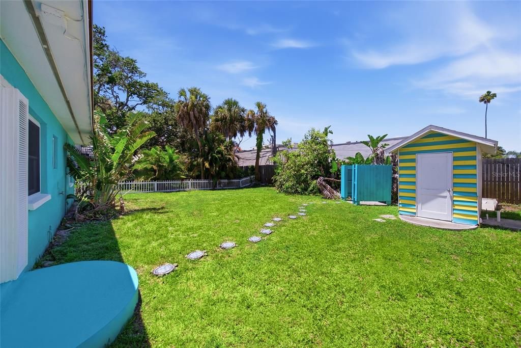 For Sale: $675,000 (2 beds, 1 baths, 1092 Square Feet)