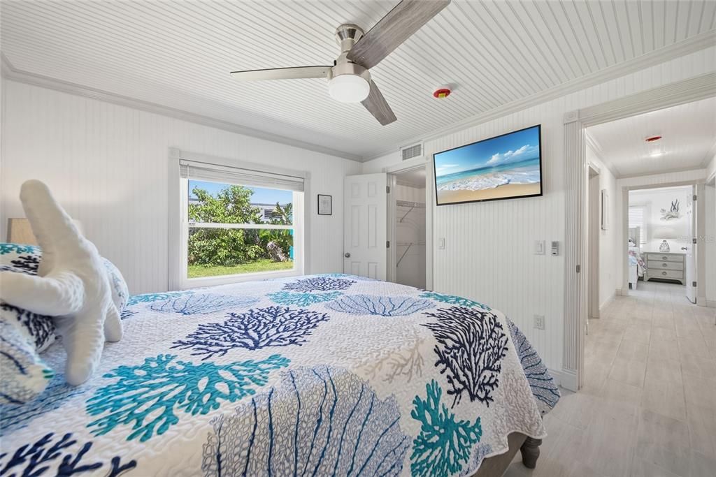 For Sale: $675,000 (2 beds, 1 baths, 1092 Square Feet)