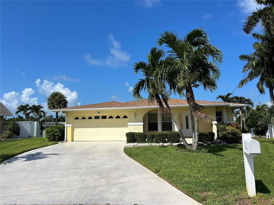 For Rent: $2,950 (2 beds, 2 baths, 1288 Square Feet)