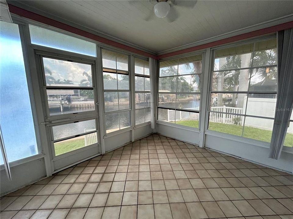For Rent: $2,950 (2 beds, 2 baths, 1288 Square Feet)