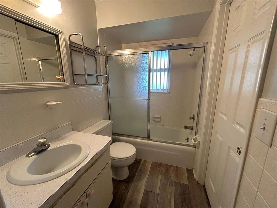 For Rent: $2,950 (2 beds, 2 baths, 1288 Square Feet)