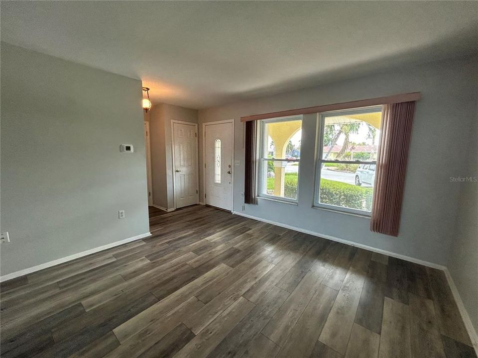 For Rent: $2,950 (2 beds, 2 baths, 1288 Square Feet)