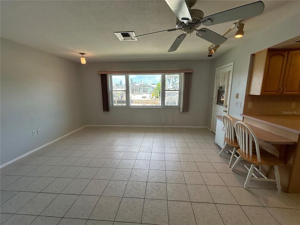 For Rent: $2,950 (2 beds, 2 baths, 1288 Square Feet)