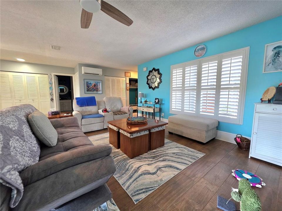 For Sale: $365,000 (3 beds, 2 baths, 1754 Square Feet)