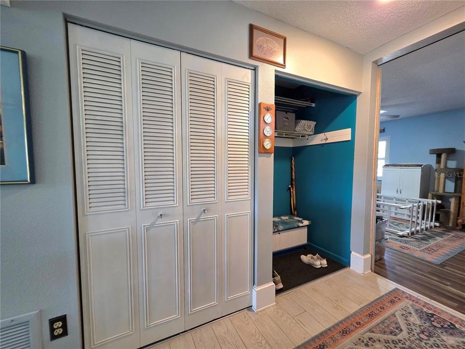 For Sale: $365,000 (3 beds, 2 baths, 1754 Square Feet)