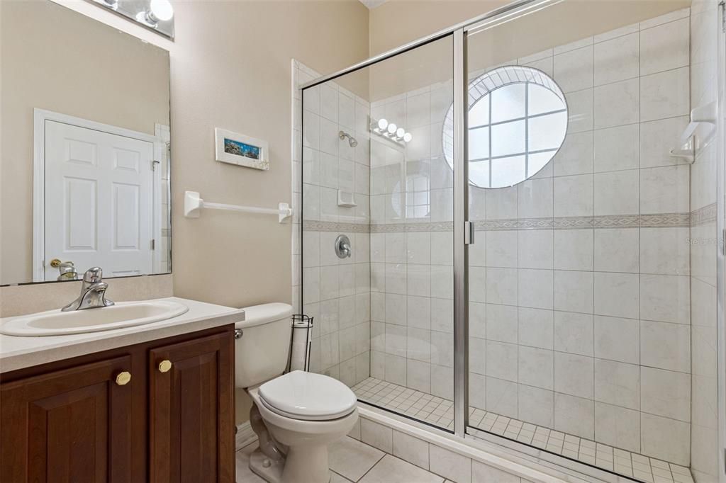 For Sale: $799,900 (6 beds, 5 baths, 4859 Square Feet)