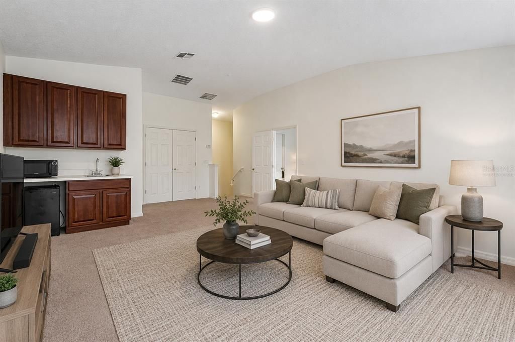 For Sale: $799,900 (6 beds, 5 baths, 4859 Square Feet)