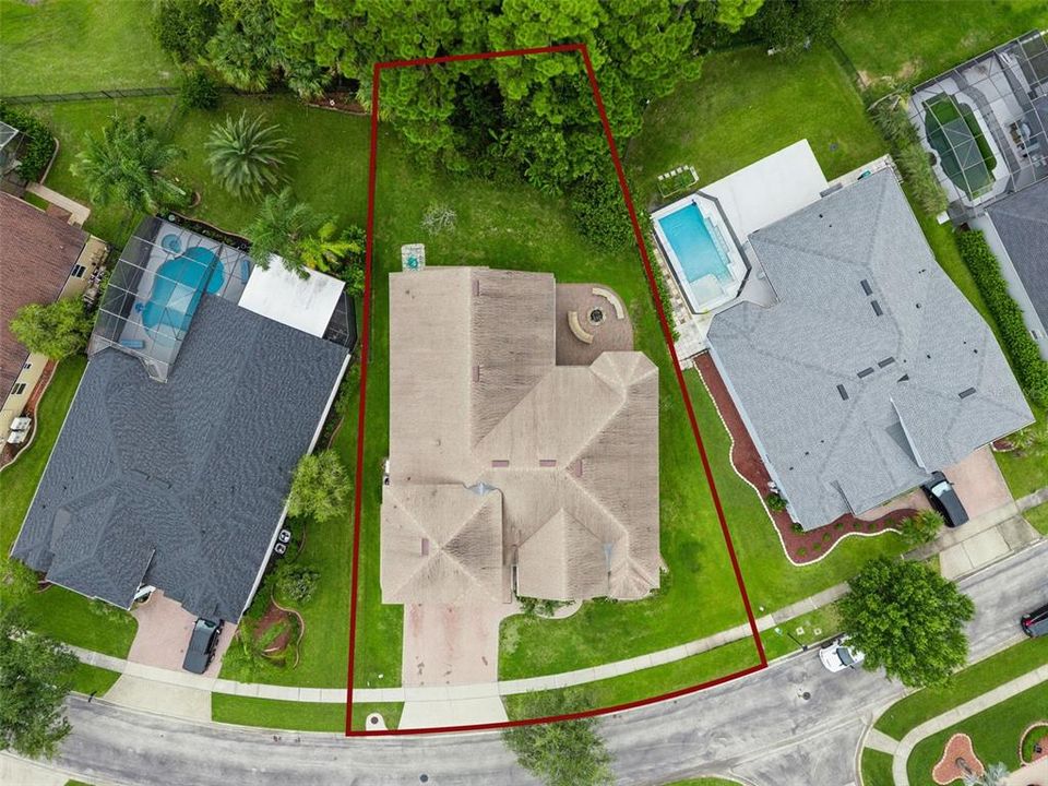 For Sale: $799,900 (6 beds, 5 baths, 4859 Square Feet)