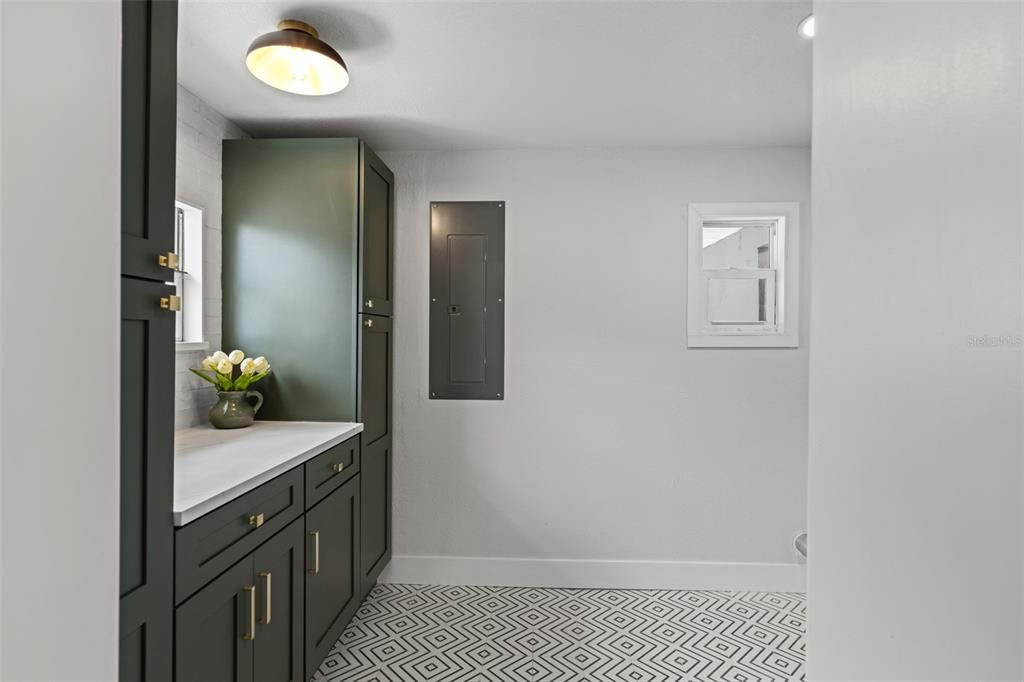 For Sale: $575,000 (3 beds, 3 baths, 1574 Square Feet)