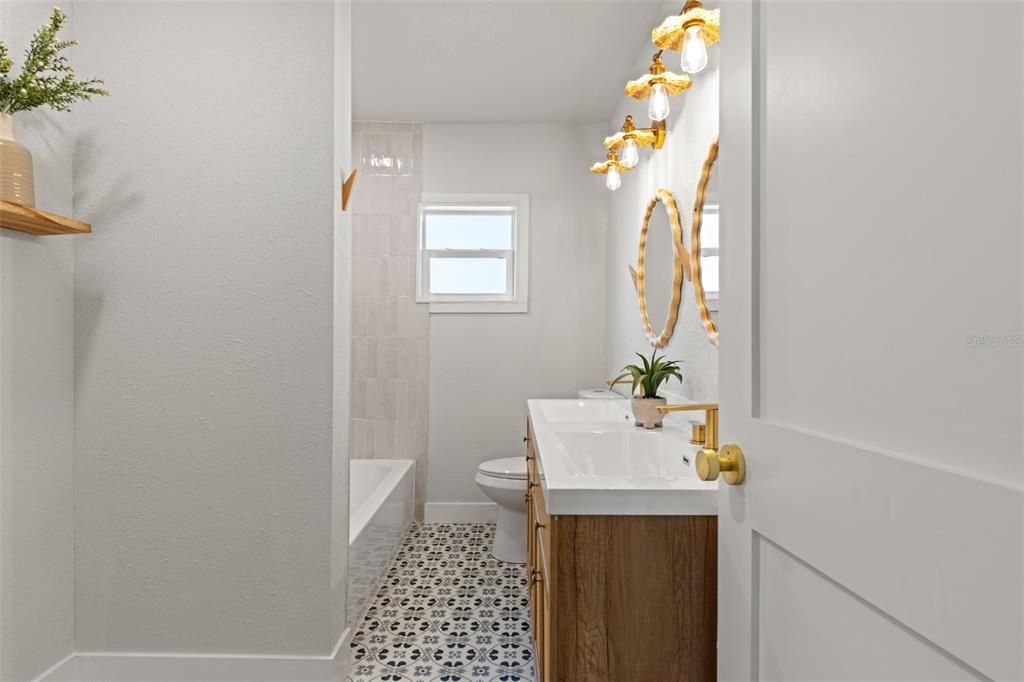 For Sale: $575,000 (3 beds, 3 baths, 1574 Square Feet)