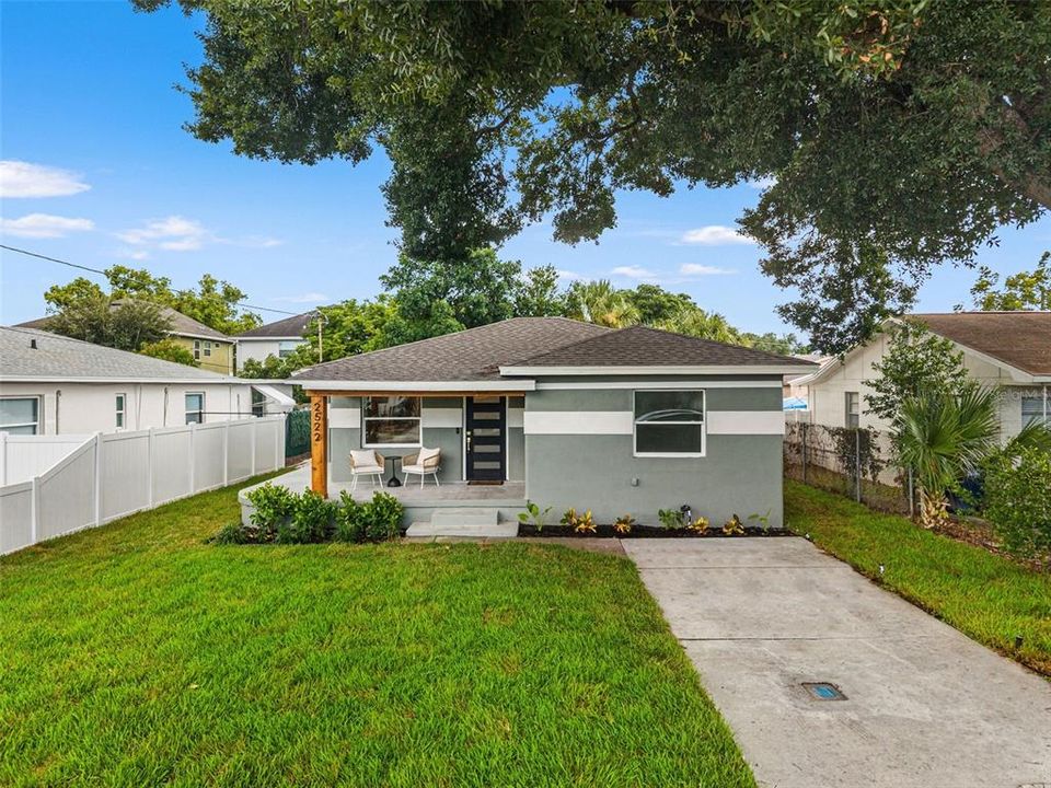 For Sale: $575,000 (3 beds, 3 baths, 1574 Square Feet)