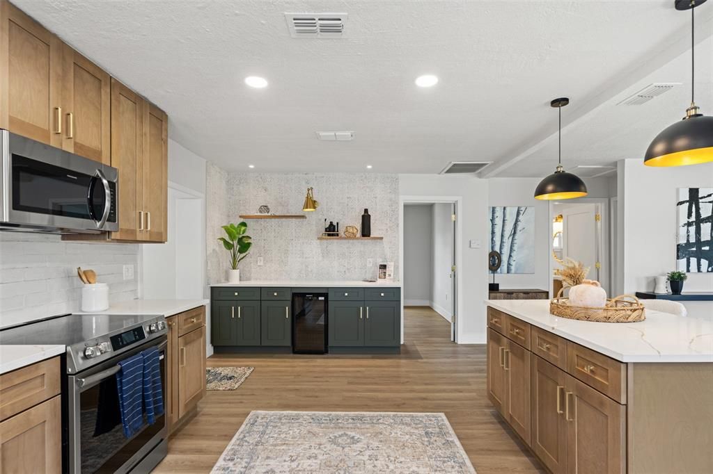 For Sale: $575,000 (3 beds, 3 baths, 1574 Square Feet)