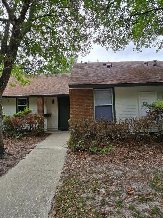 For Rent: $1,800 (2 beds, 2 baths, 1002 Square Feet)