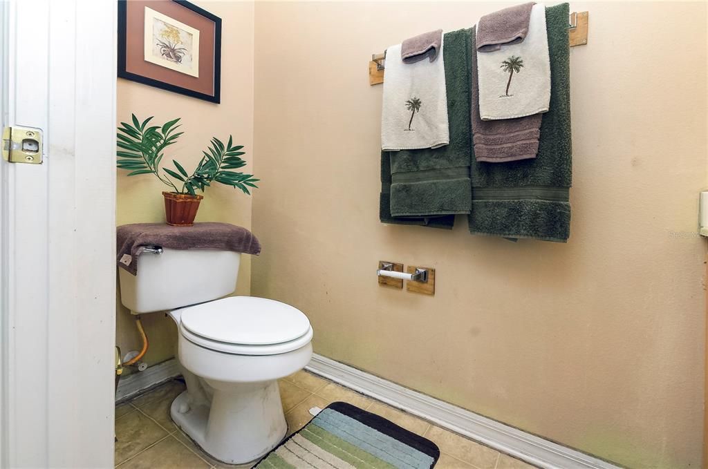 For Sale: $239,999 (4 beds, 2 baths, 2822 Square Feet)